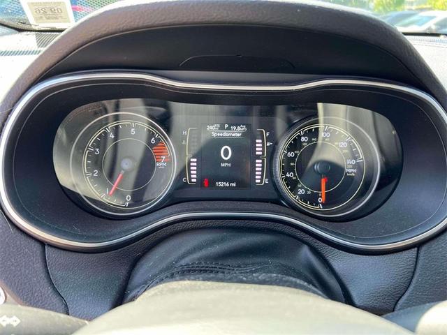 Photo of 2022 Bright White Clearcoat Jeep Cherokee