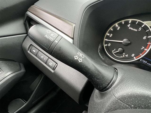 Photo of 2024 Black Nissan Altima