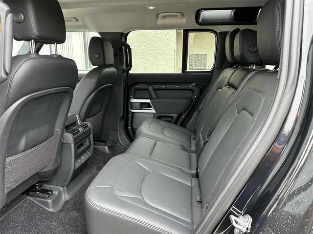 Photo of 2023 Santorini Black Land Rover Defender