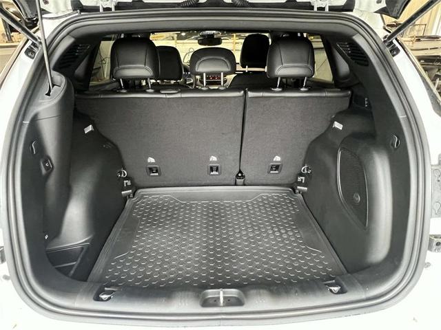 Photo of 2024 Bright White Clearcoat Jeep Compass