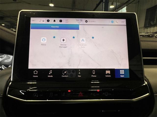 Photo of 2024 Bright White Clearcoat Jeep Compass