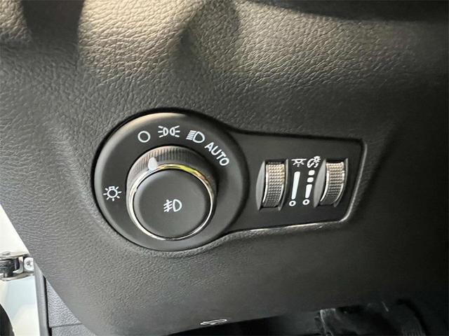 Photo of 2024 Bright White Clearcoat Jeep Compass