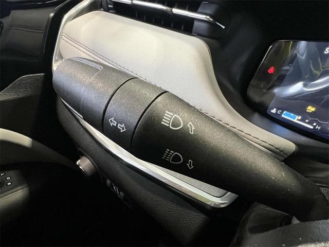 Photo of 2024 Bright White Clearcoat Jeep Compass