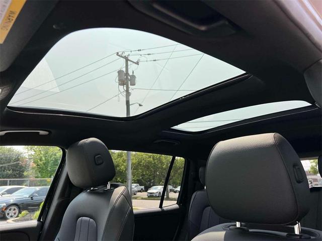 Photo of 2022 Midnight Black Mercedes-Benz GLB 250