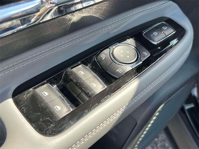 Photo of 2022 Infinite Black Metallic Lincoln Corsair