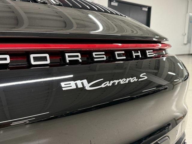 Photo of 2020 Black Porsche 911