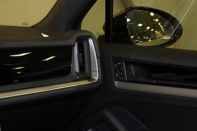 Photo of 2025 Gray Metallic Porsche Cayenne