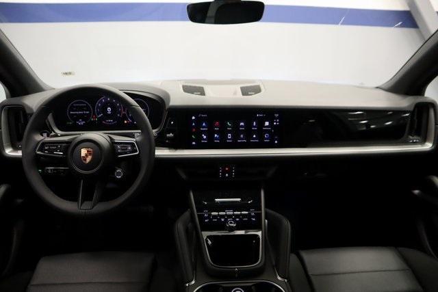 Photo of 2025 Gray Metallic Porsche Cayenne