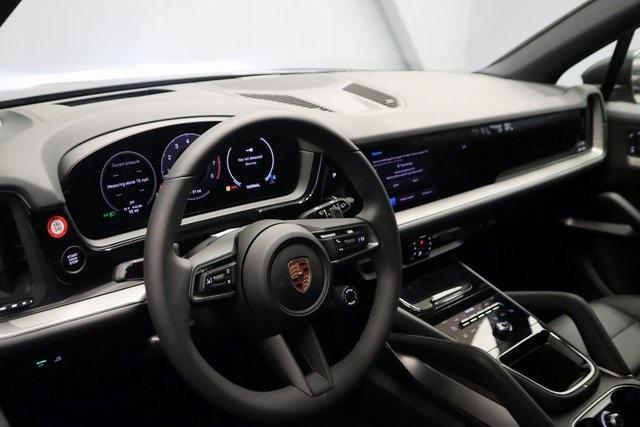 Photo of 2025 Gray Metallic Porsche Cayenne