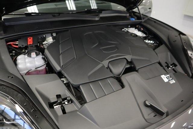 Photo of 2025 Gray Metallic Porsche Cayenne