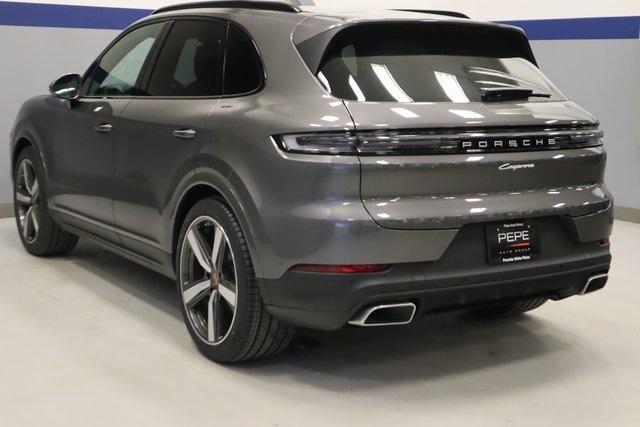 Photo of 2025 Gray Metallic Porsche Cayenne