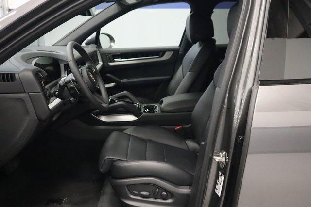 Photo of 2025 Gray Metallic Porsche Cayenne