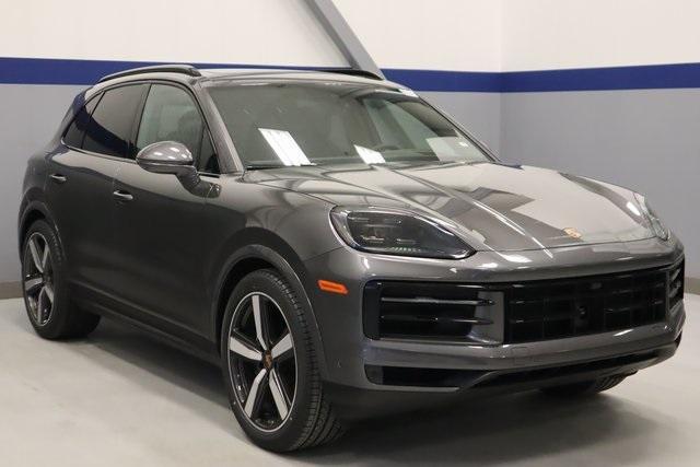 Photo of 2025 Gray Metallic Porsche Cayenne