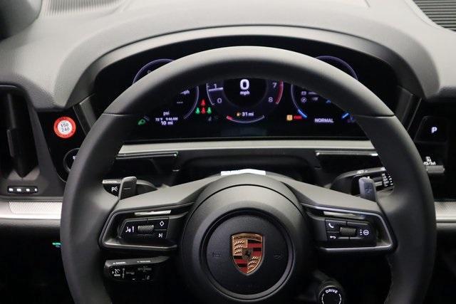 Photo of 2025 Gray Metallic Porsche Cayenne