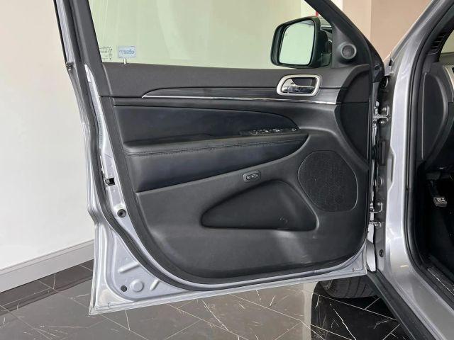Photo of 2020  Jeep Grand Cherokee