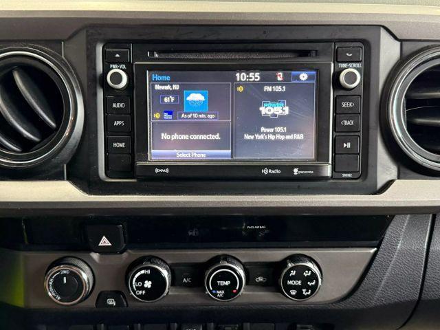Photo of 2018 White Toyota Tacoma