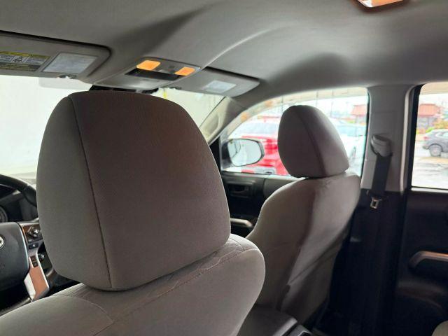 Photo of 2018 White Toyota Tacoma