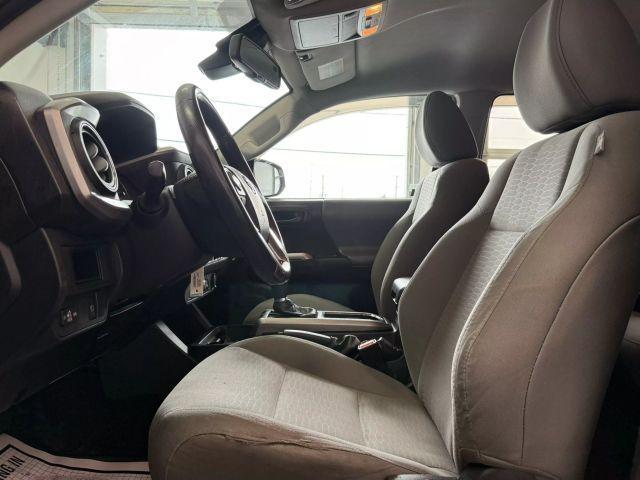 Photo of 2018 White Toyota Tacoma