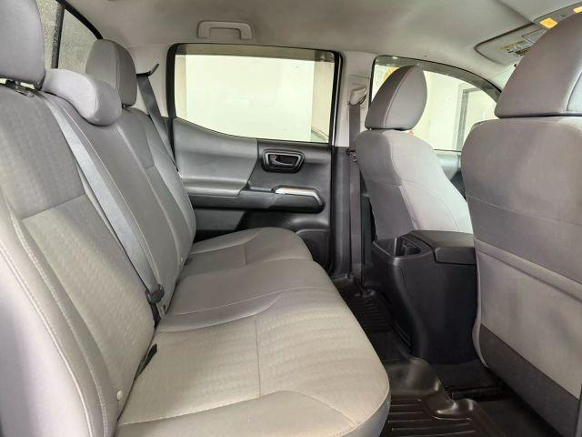 Photo of 2018 White Toyota Tacoma