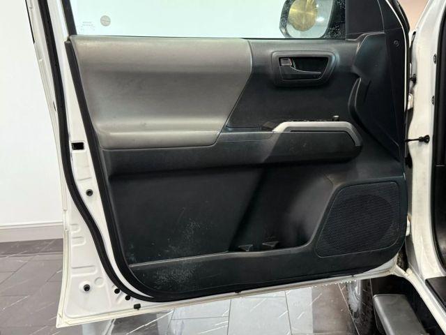 Photo of 2018 White Toyota Tacoma