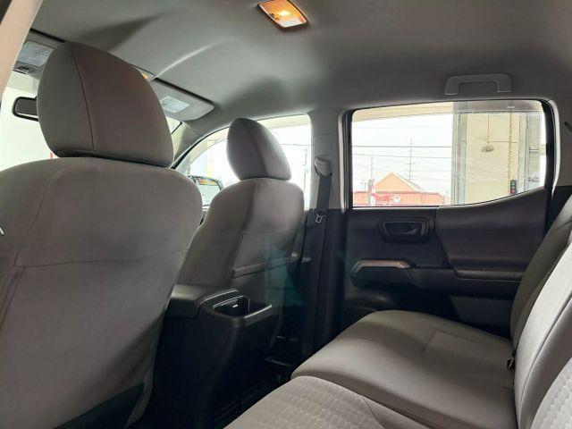 Photo of 2018 White Toyota Tacoma