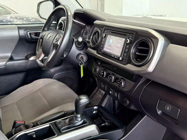 Photo of 2018 White Toyota Tacoma