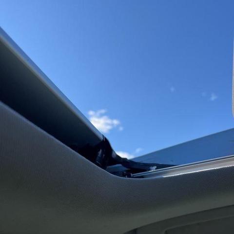 Photo of 2022 Moon Dust Toyota Highlander