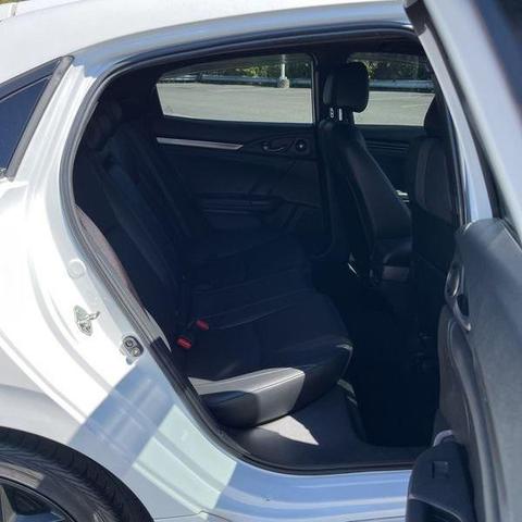 Photo of 2021 Platinum White Pearl Honda Civic