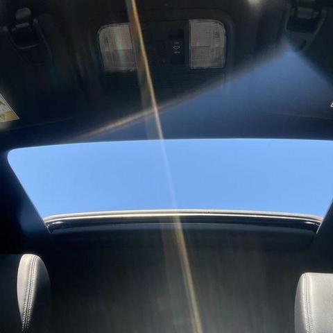 Photo of 2021 Platinum White Pearl Honda Civic