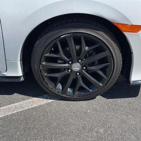 Photo of 2021 Platinum White Pearl Honda Civic