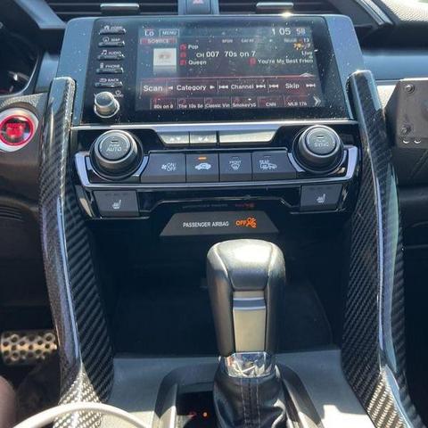 Photo of 2021 Platinum White Pearl Honda Civic
