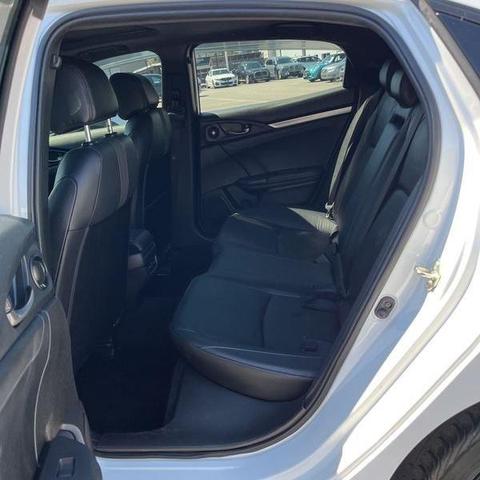 Photo of 2021 Platinum White Pearl Honda Civic