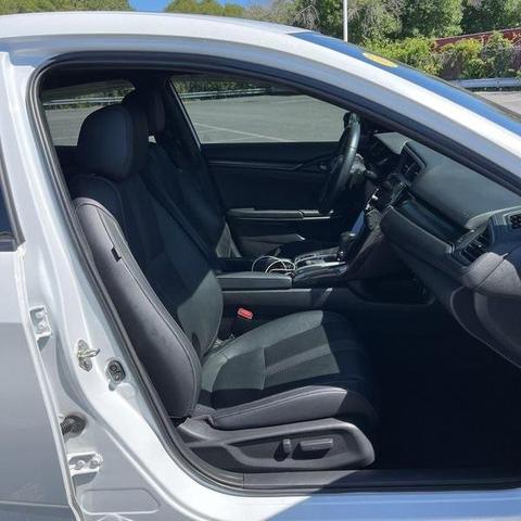 Photo of 2021 Platinum White Pearl Honda Civic