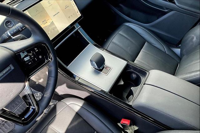 Photo of 2024 Eiger Gray Metallic Land Rover Range Rover Evoque