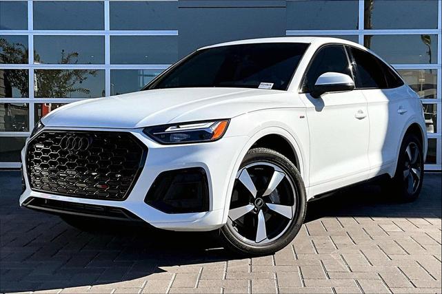 Photo of 2023 Glacier White Metallic Audi Q5