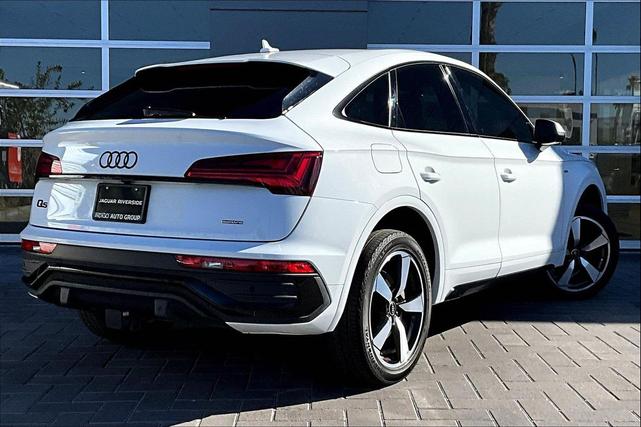 Photo of 2023 Glacier White Metallic Audi Q5