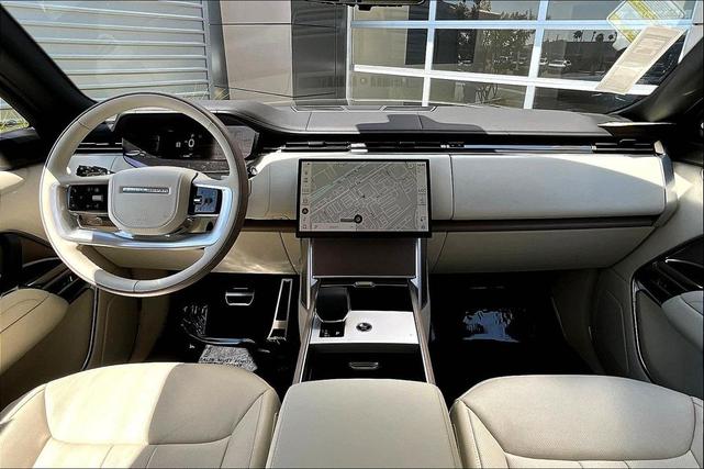 Photo of 2025 Santorini Black Land Rover Range Rover
