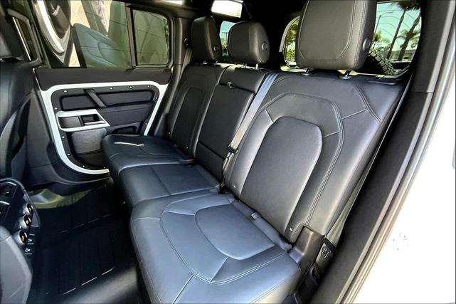 Photo of 2023 Fuji White Land Rover Defender