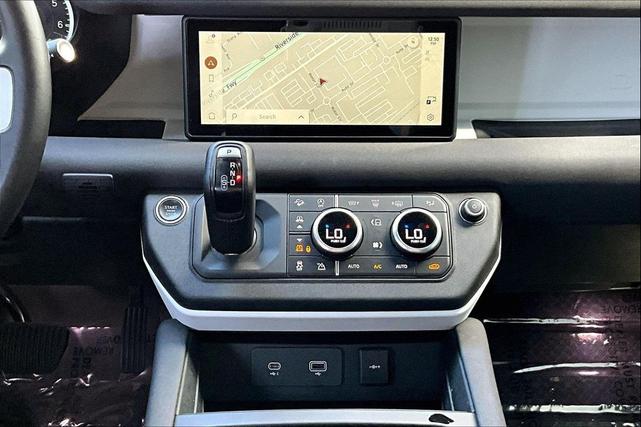 Photo of 2023 Fuji White Land Rover Defender