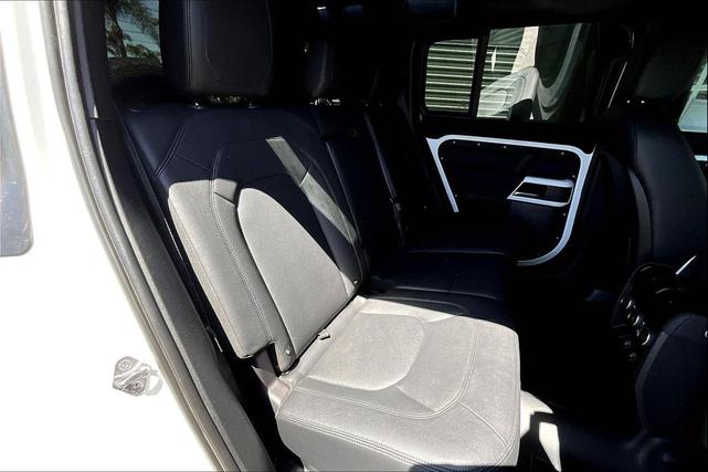 Photo of 2023 Fuji White Land Rover Defender