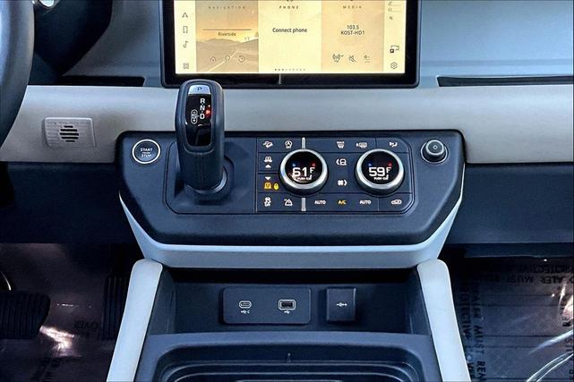 Photo of 2024 Pangea Green Metallic Land Rover Defender