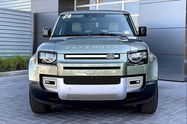 Photo of 2024 Pangea Green Metallic Land Rover Defender