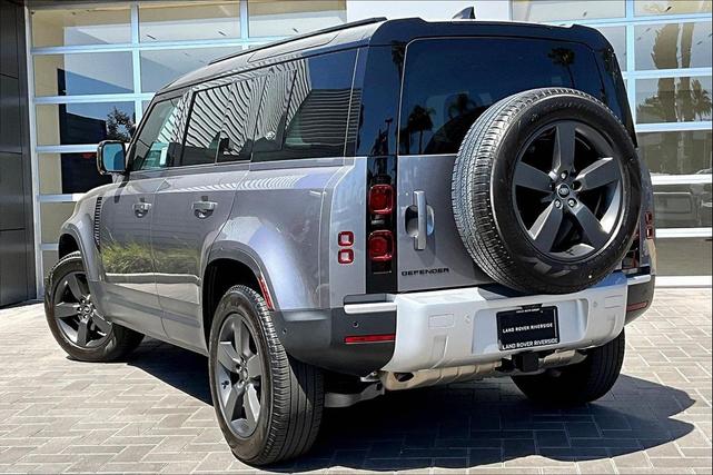 Photo of 2024 Eiger Gray Metallic Land Rover Defender