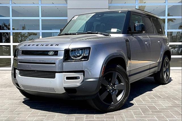 Photo of 2024 Eiger Gray Metallic Land Rover Defender