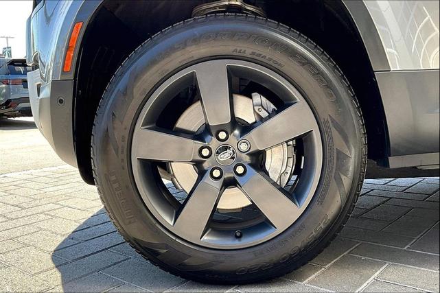 Photo of 2024 Eiger Gray Metallic Land Rover Defender