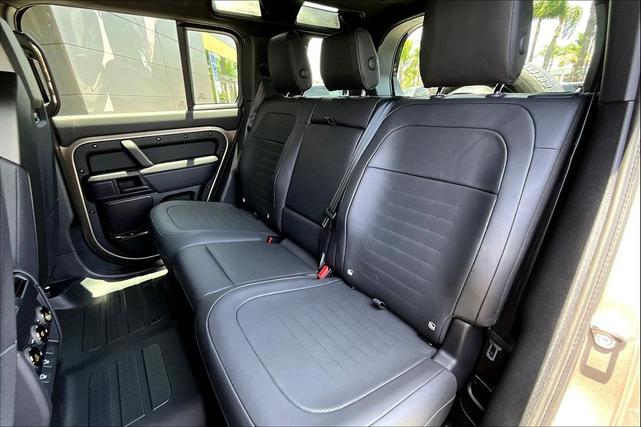 Photo of 2025 Petra Copper Premium Metallic Land Rover Defender