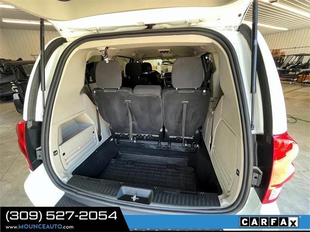 Photo of 2018 White Knuckle Clearcoat Dodge Grand Caravan