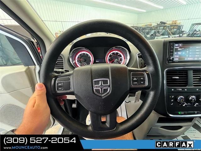 Photo of 2018 White Knuckle Clearcoat Dodge Grand Caravan