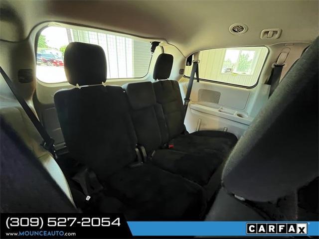 Photo of 2018 White Knuckle Clearcoat Dodge Grand Caravan