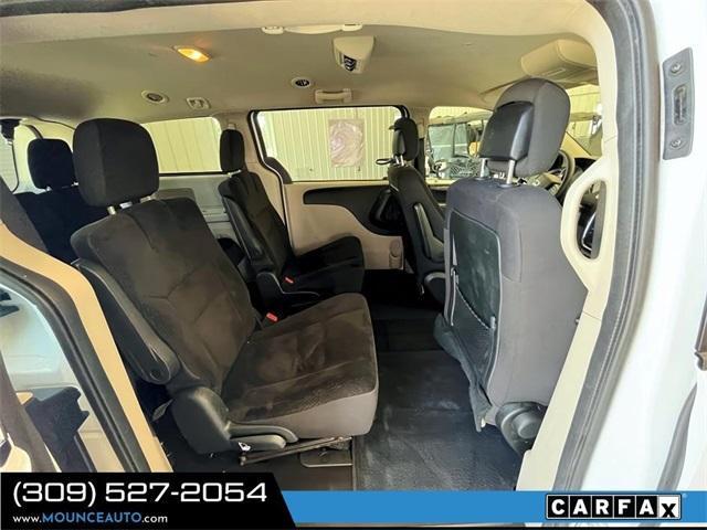 Photo of 2018 White Knuckle Clearcoat Dodge Grand Caravan
